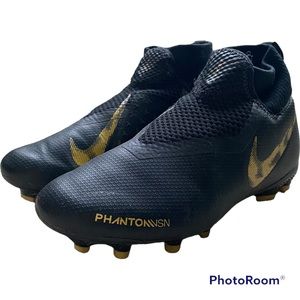 Nike Phantom Cleats Youth in Black Soccer, Football
